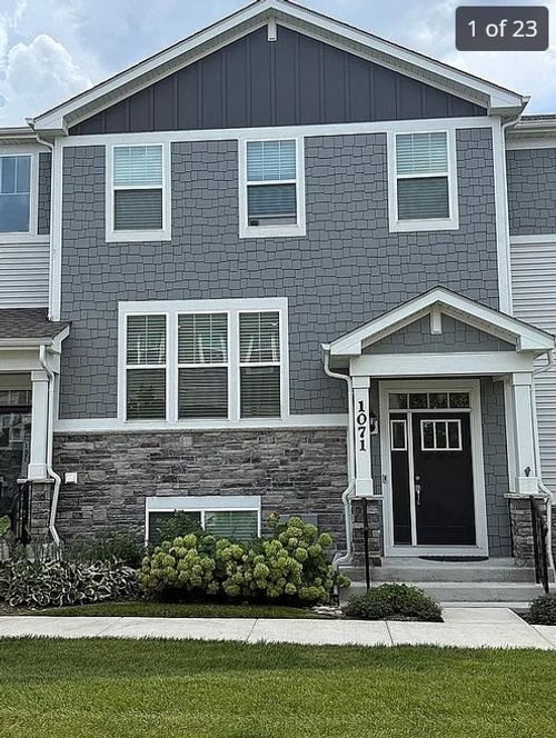 1071 Moraine Dr, South Elgin, IL, 60177-1753 | Card Image