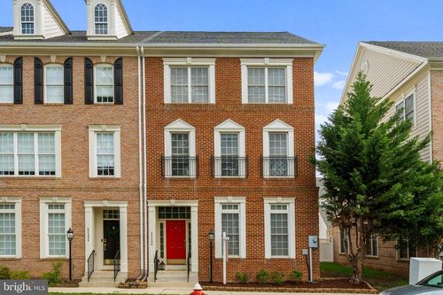 42496 Legacy Park Dr, BRAMBLETON, VA, 20148-5616 | Card Image