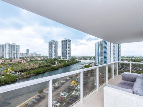 1002-3701 N Country Club Dr, Aventura, FL, 33180-1732 | Card Image