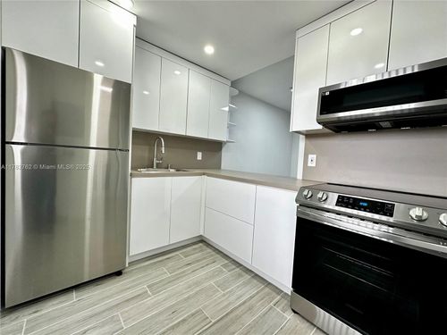 apt-212-301 Nw 177th St, Miami Gardens, FL, 33169-4945 | Card Image