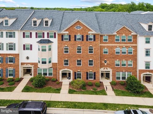 7504 Brunson Cir, GAINESVILLE, VA, 20155-4912 | Card Image