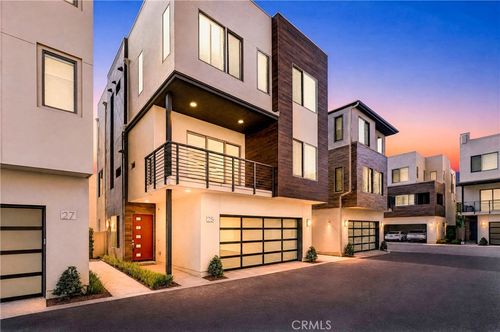 25 Ebb Tide Cir, Newport Beach, CA, 92663-2842 | Card Image