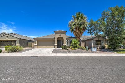 20 W Cooper Canyon Road, House other with 3 bedrooms, 2 bathrooms and null parking in San Tan Valley AZ | Image 2