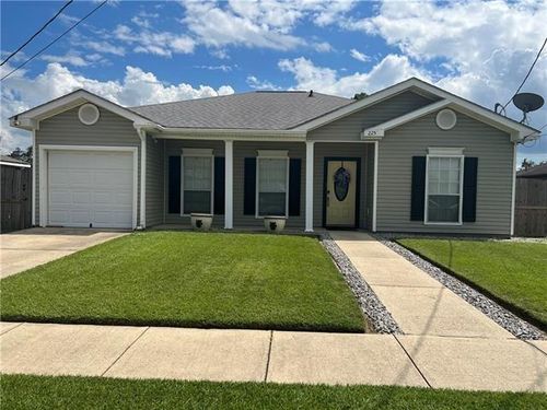 225 Acadia Dr, Westwego, LA, 70094-2143 | Card Image
