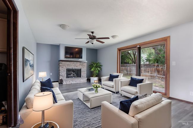 1255 Chukar Cir, House other with 4 bedrooms, 2 bathrooms and 2 parking in Mountain Home ID | Image 7