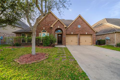 13509 Silent Walk Dr, Pearland, TX, 77584-3748 | Card Image