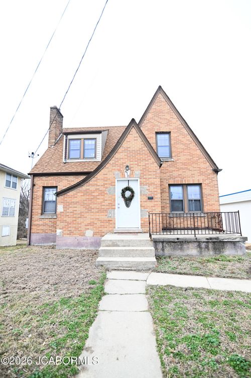 610 Clark Ave, Jefferson City, MO, 65101-4159 | Card Image