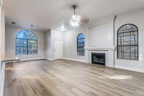 13002 Cavern Park Dr, San Antonio, TX, 78249-3603 | Card Image