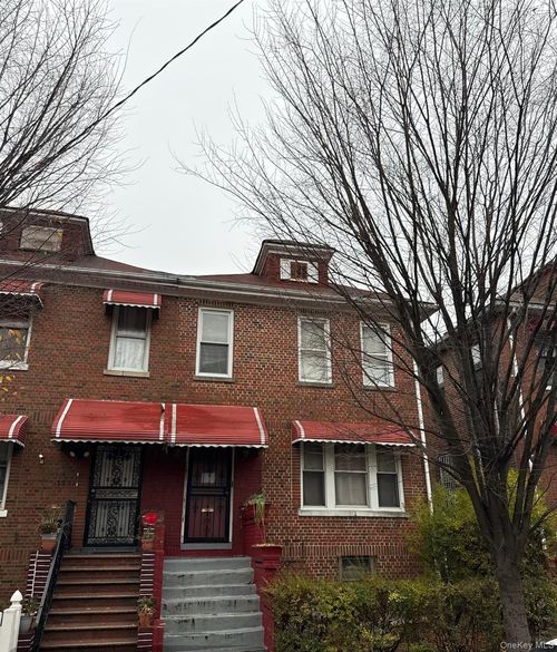 3583 Fish Ave, Bronx, NY, 10469-1510 | Card Image
