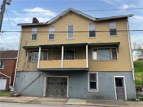 424 Main St, New Eagle, PA, 15067-1142 | Card Image