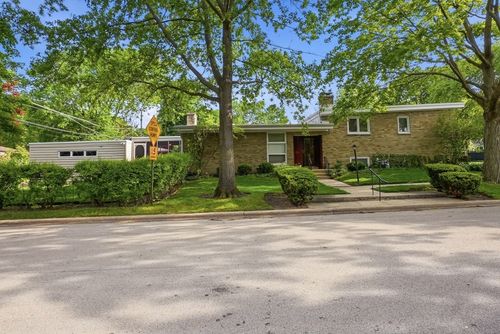 600 Florence Ave, Evanston, IL, 60202-2010 | Card Image