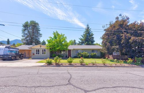 1411 Ne Grable Drive, Grants Pass, OR, 97526 | Card Image