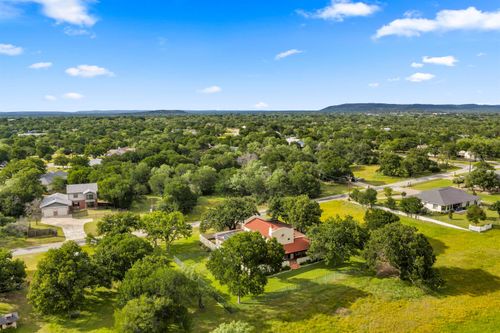 111 Woodlawn Dr, Kingsland, TX, 78639-4248 | Card Image