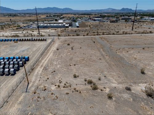 2530 E Beacon Dr, Pahrump, NV, 89048 | Card Image