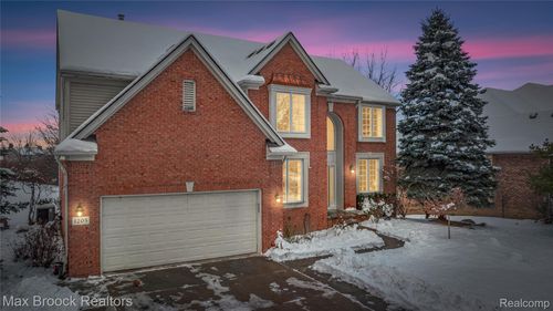 1205 Tulberry Cir, Rochester, MI, 48306-4820 | Card Image