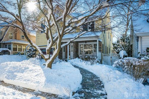 71 Spring St, Metuchen, NJ, 08840-2317 | Card Image