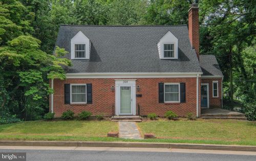 208 Salem Ave, Front Royal, VA, 22630-2540 | Card Image