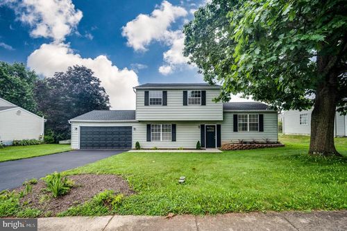 615 Pomander Ave, READING, PA, 19606-3429 | Card Image