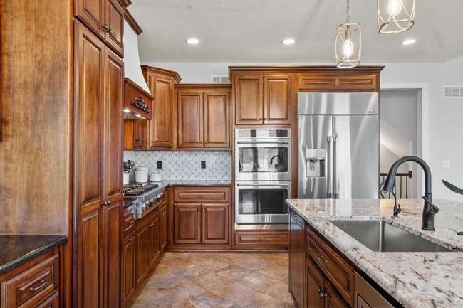 8127 Lone Elm Rd, House other with 5 bedrooms, 5 bathrooms and null parking in Lenexa KS | Image 14