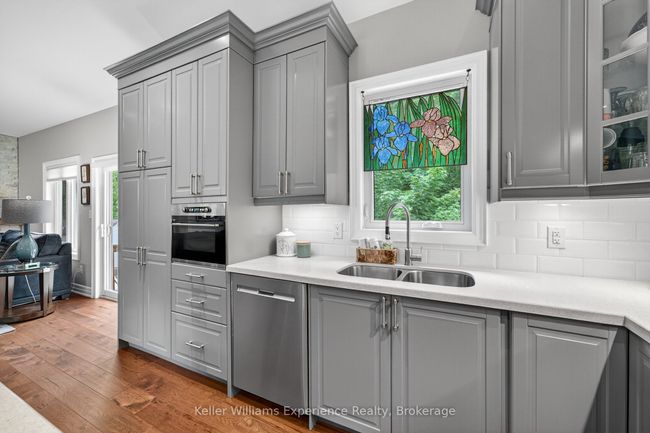 32 Pinecone Ave, House other with 5 bedrooms, 3 bathrooms and 6 parking in Tiny ON | Image 5