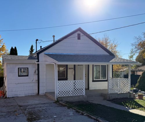 384 E 300 S, Pleasant Grove, UT, 84062-2741 | Card Image