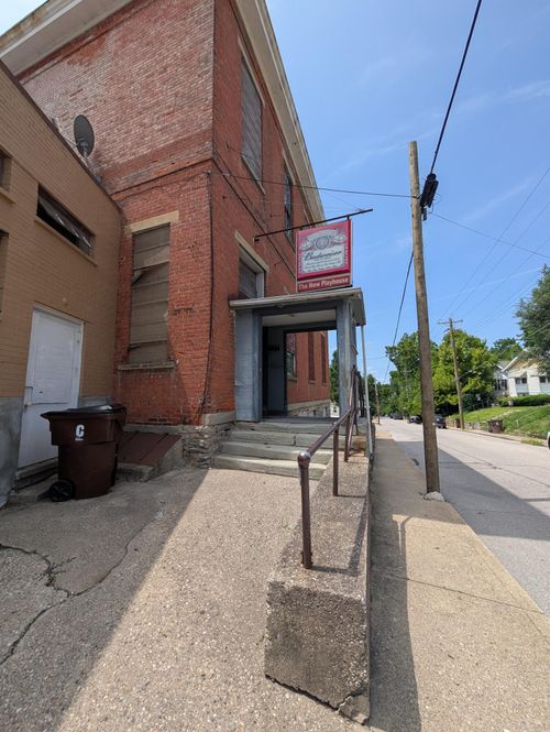 399 Altamont Rd, Covington, KY, 41016-1580 | Card Image