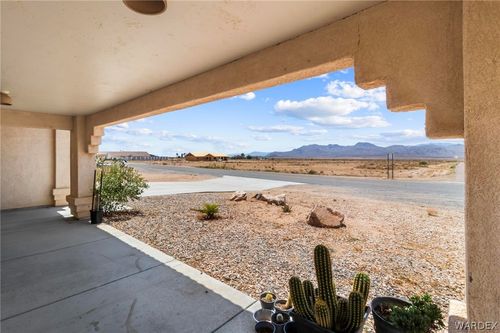 10010 N Concho Dr, Kingman, AZ, 86401-8167 | Card Image