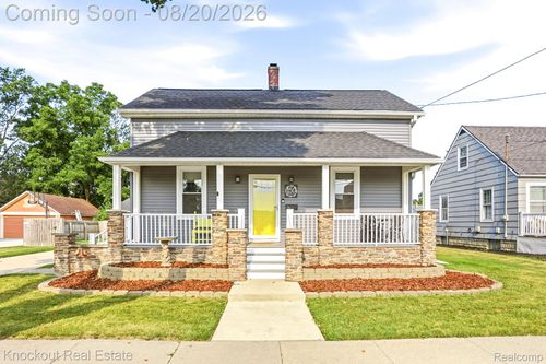 150 Parker St, Frankenmuth, MI, 48734-1707 | Card Image
