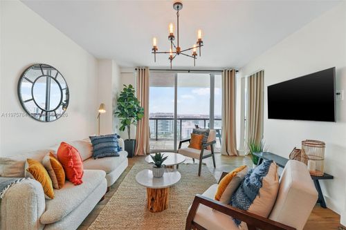 1506-6799 Collins Ave, Miami Beach, FL, 33141-5766 | Card Image