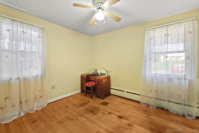 20 Sims Rd, House other with 3 bedrooms, 2 bathrooms and 4 parking in Bristol CT | Image 19