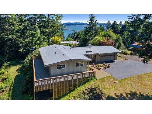 67315 Fern Ln, North Bend, OR, 97459-8601 | Card Image