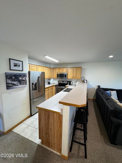 e37-000217 W Beaver Creek Blvd, Avon, CO, 81620-7486 | Card Image