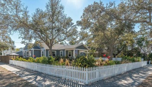 104 22nd Ave S, ST PETERSBURG, FL, 33705-3206 | Card Image