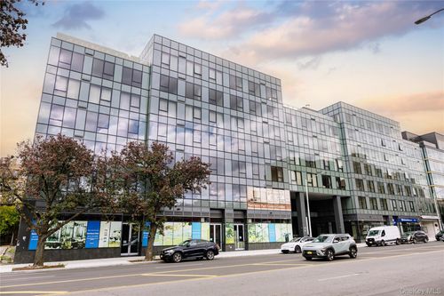 611-144-49 Northern Blvd, Flushing, NY, 11354-4697 | Card Image