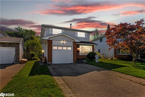 132 Forest Glen Cres, Kitchener, ON, N2N1C8 | Card Image