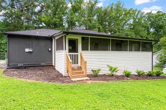 1326 Stella Cir Sw, House other with 3 bedrooms, 2 bathrooms and 3 parking in Smyrna GA | Image 4