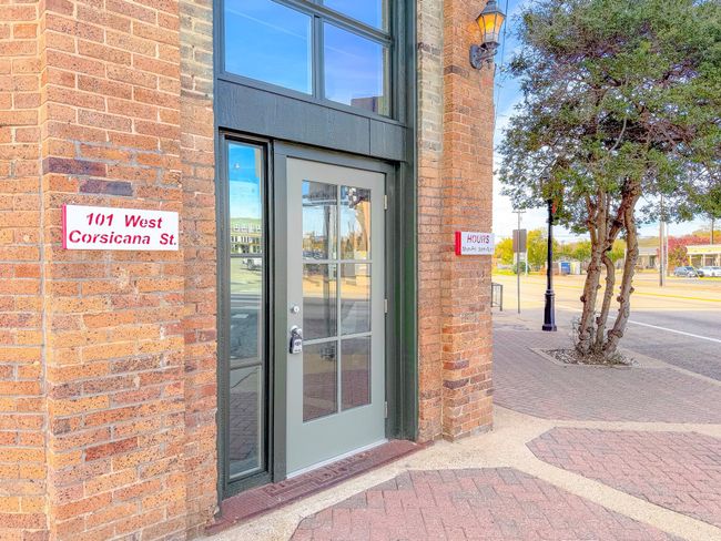 View of property entrance | Image 24