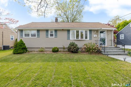 76 Geneva Ter, Fairfield, CT, 06824-5613 | Card Image