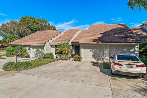 801 Kintyre Ct, Palm Beach Gardens, FL, 33418-3761 | Card Image
