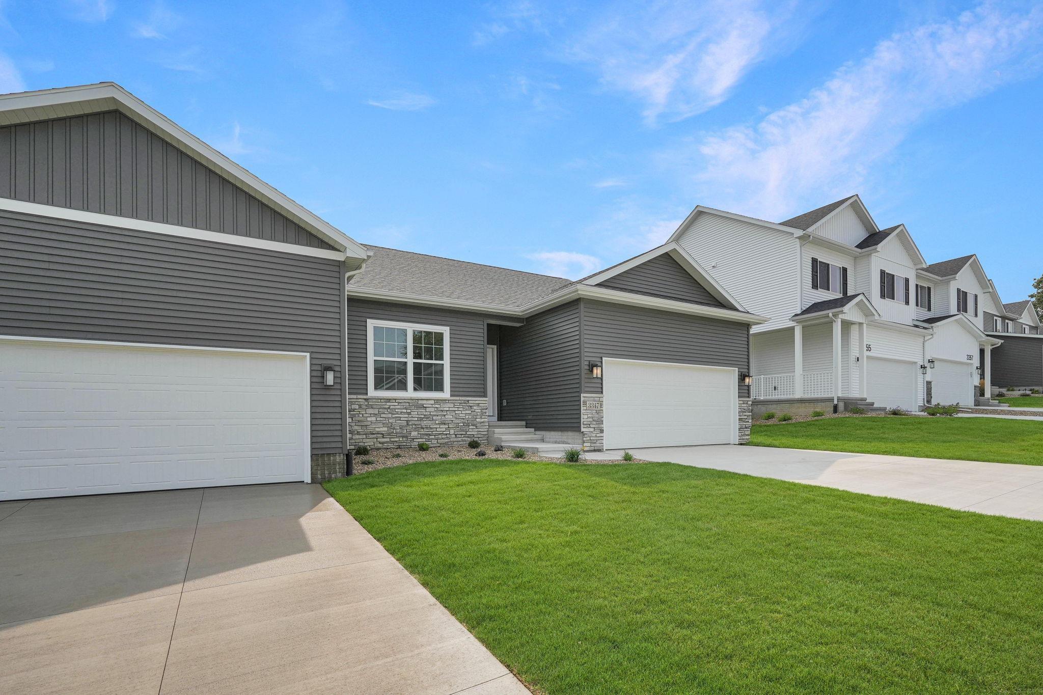 Lincolnshire Rd, Waterloo, IA 50701