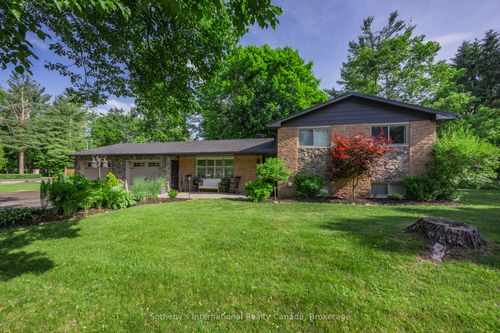 4 Peacher St, Minesing, ON, L9X0W6 | Card Image