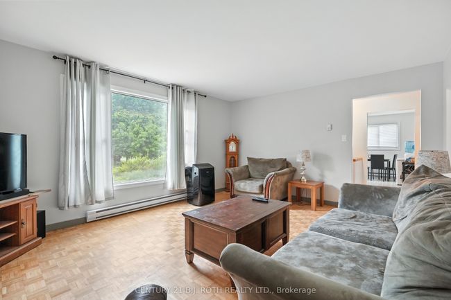 41 Market St, House other with 4 bedrooms, 2 bathrooms and 4 parking in Lisle ON | Image 6