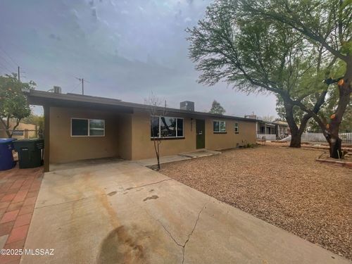 2330 N Los Altos Ave, Tucson, AZ, 85705-5730 | Card Image