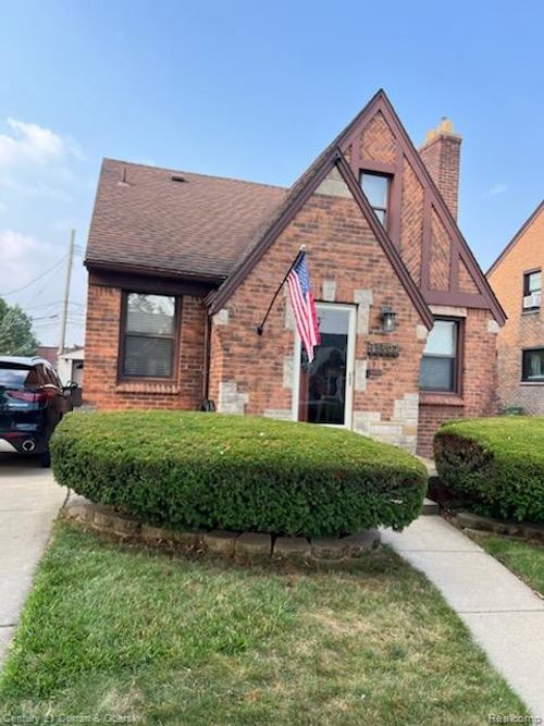15802 Thomas Ave, Allen Park, MI, 48101-1950 | Card Image