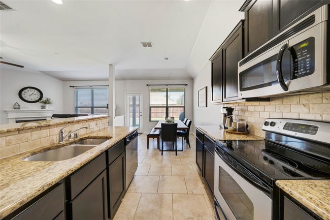 12221 Knots Ln, House other with 4 bedrooms, 3 bathrooms and null parking in Frisco TX | Image 10