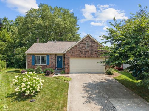 5855 Petersen Ct, Indianapolis, IN, 46254-1077 | Card Image