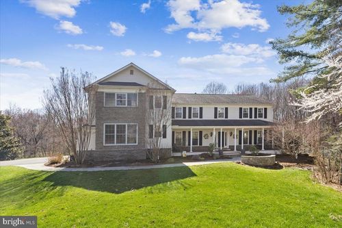 3201 History Dr, OAKTON, VA, 22124-2210 | Card Image