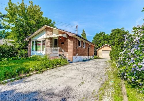 208 W 19th St, Hamilton, ON, L9C4J2 | Card Image