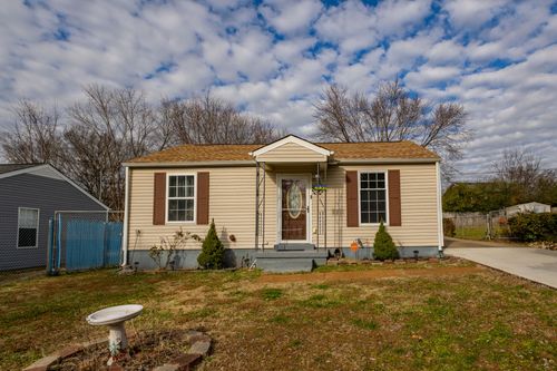 307 Burch Rd, Clarksville, TN, 37042-5716 | Card Image