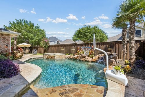 2803 Deerhurst Dr, Highland Village, TX, 75077-7911 | Card Image